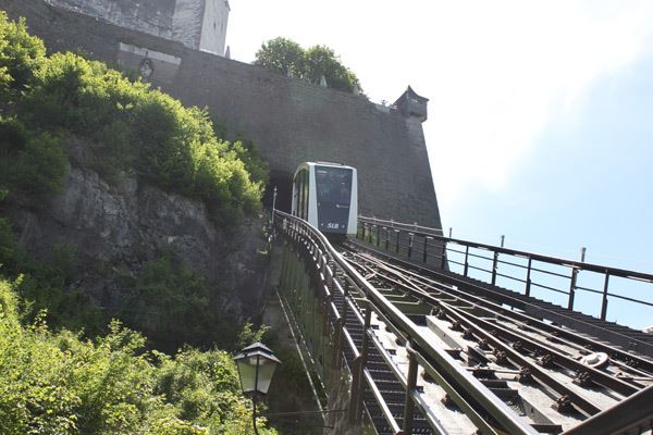 Mit der FestungsBahn auf die Festung Hohensalzburg in Salzburg